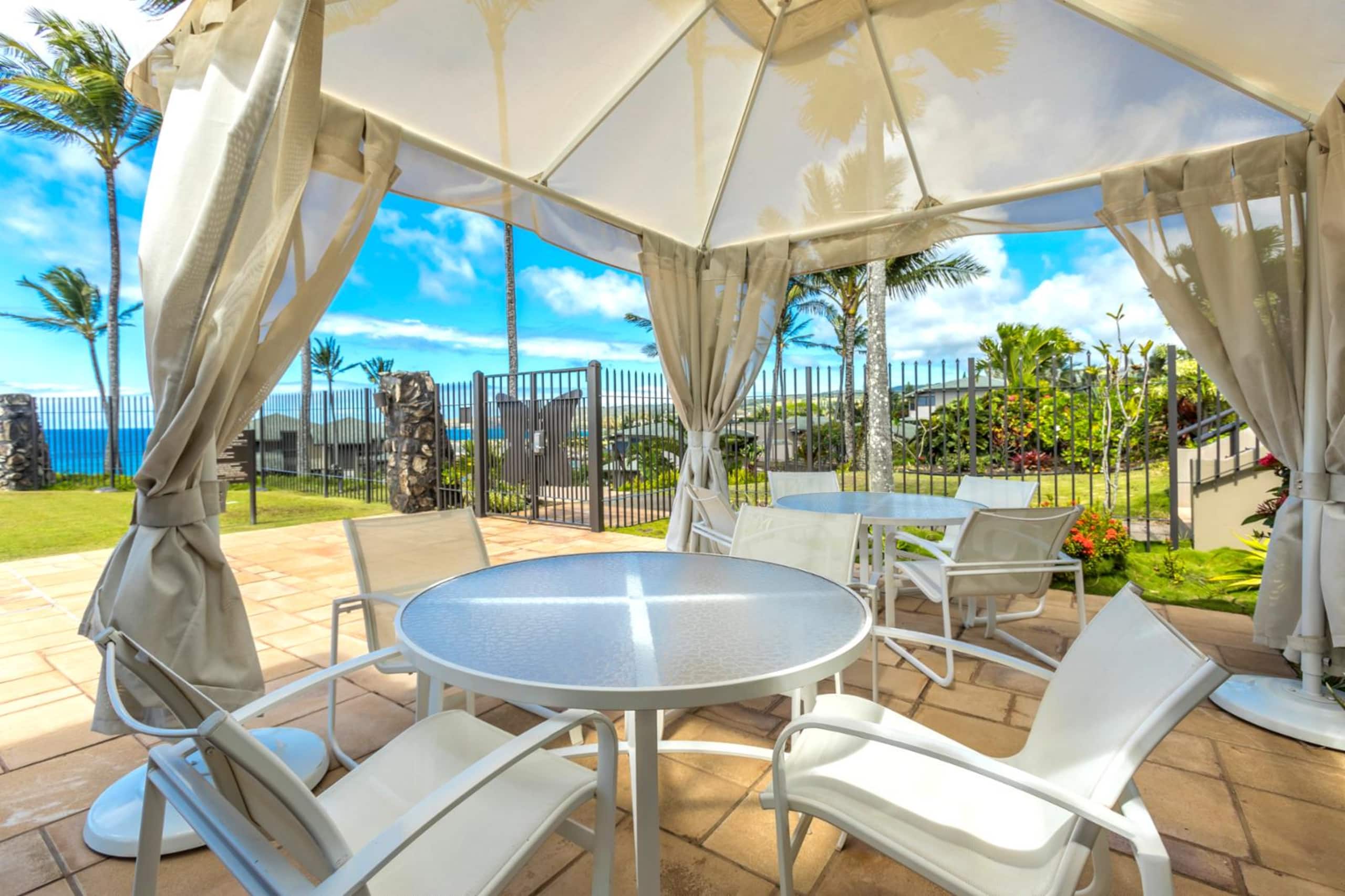 Condo in Lahaina · ★4.94 · 2 bedrooms · 3 beds · 2 baths - Image 44