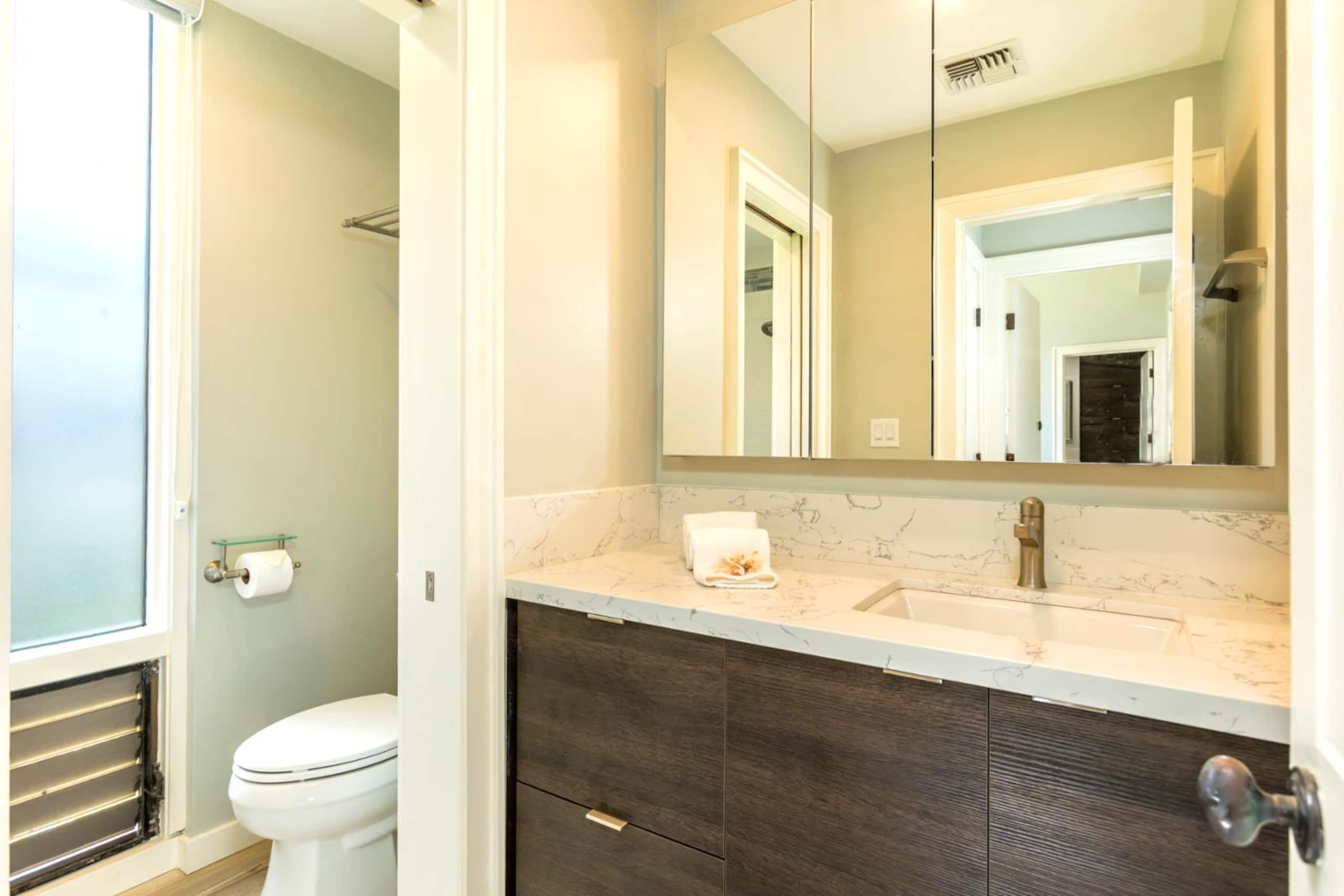 Condo in Lahaina · ★4.94 · 2 bedrooms · 3 beds · 2 baths - Image 36