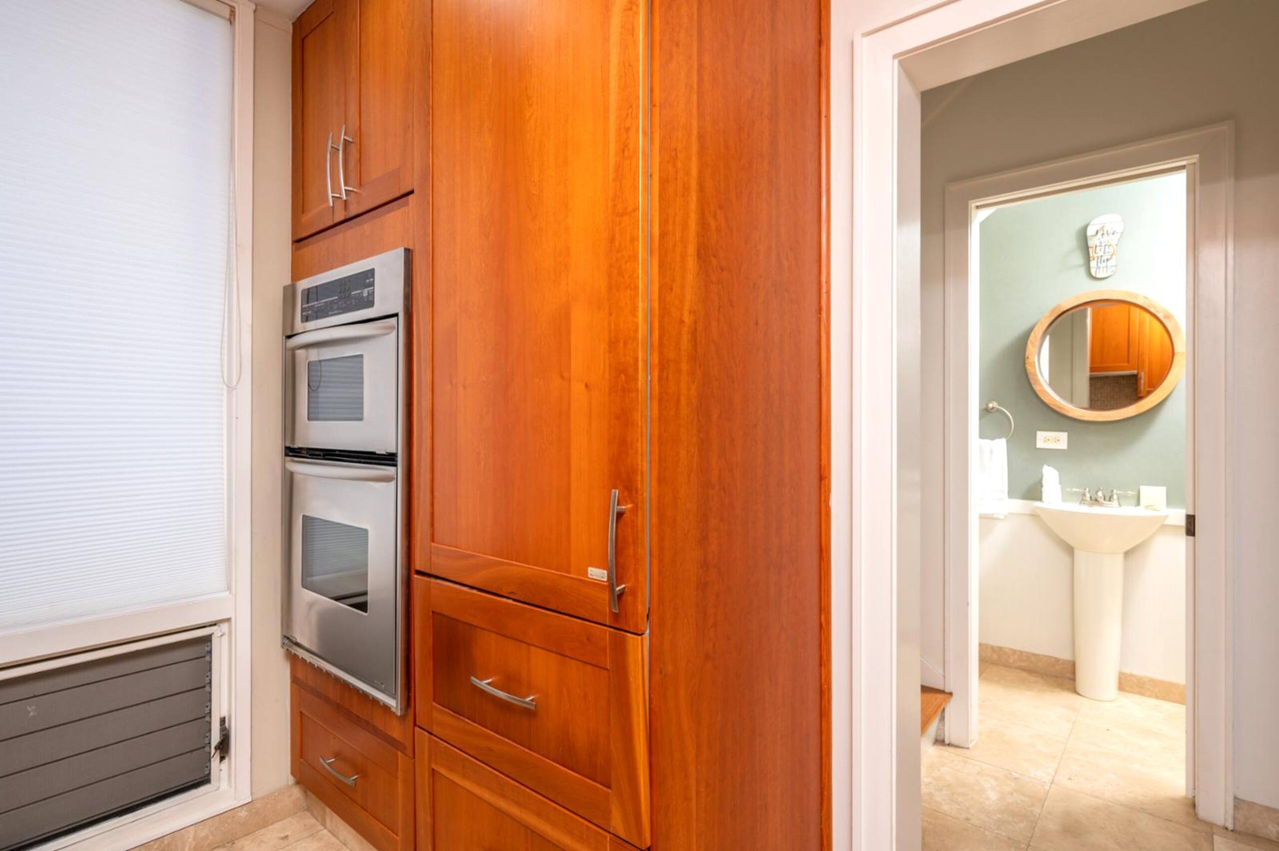 Condo in Lahaina · ★4.67 · 1 bedroom · 2 beds · 2 baths - Image 29