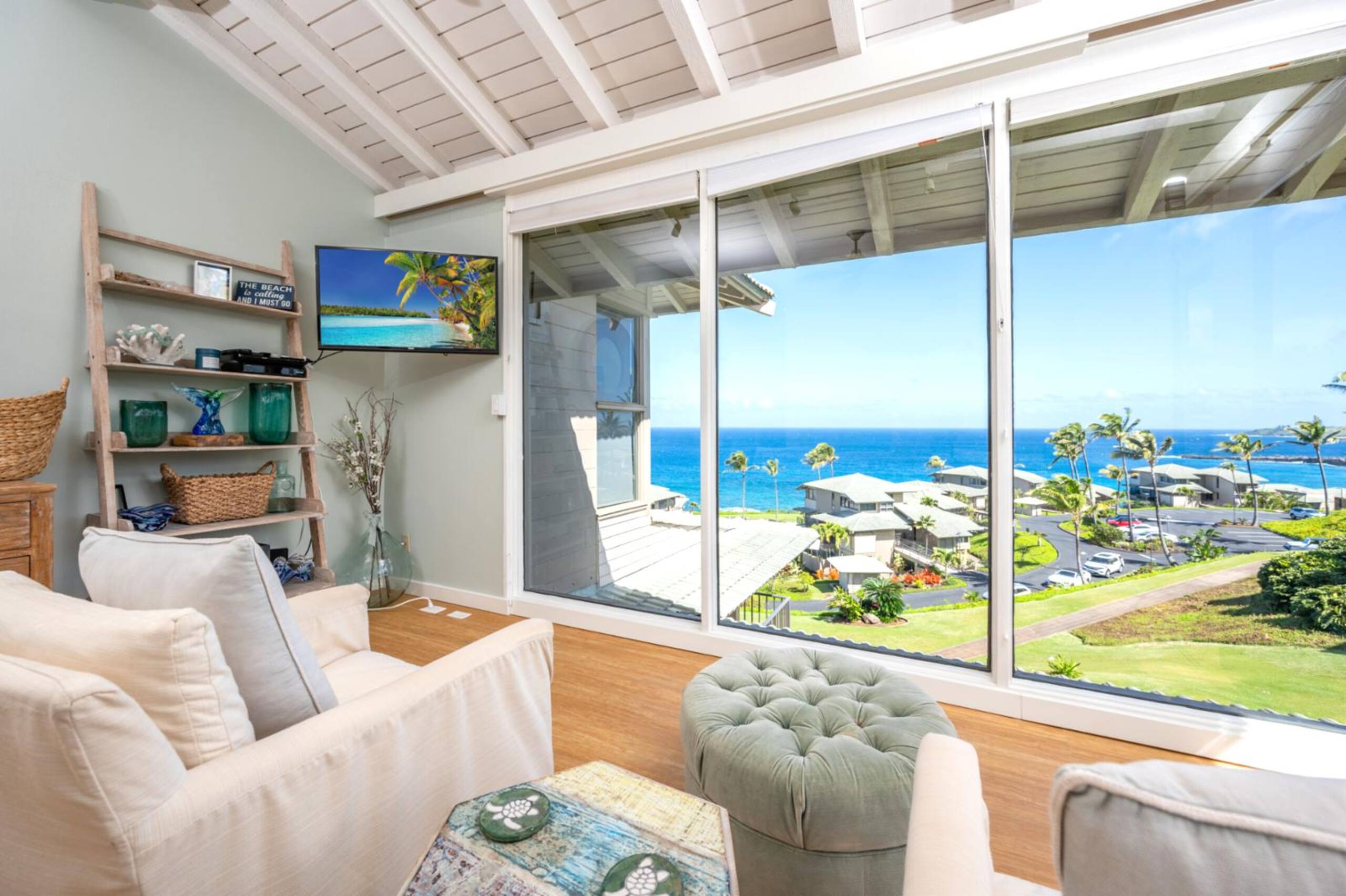 Condo in Lahaina · ★4.67 · 1 bedroom · 2 beds · 2 baths - Image 32