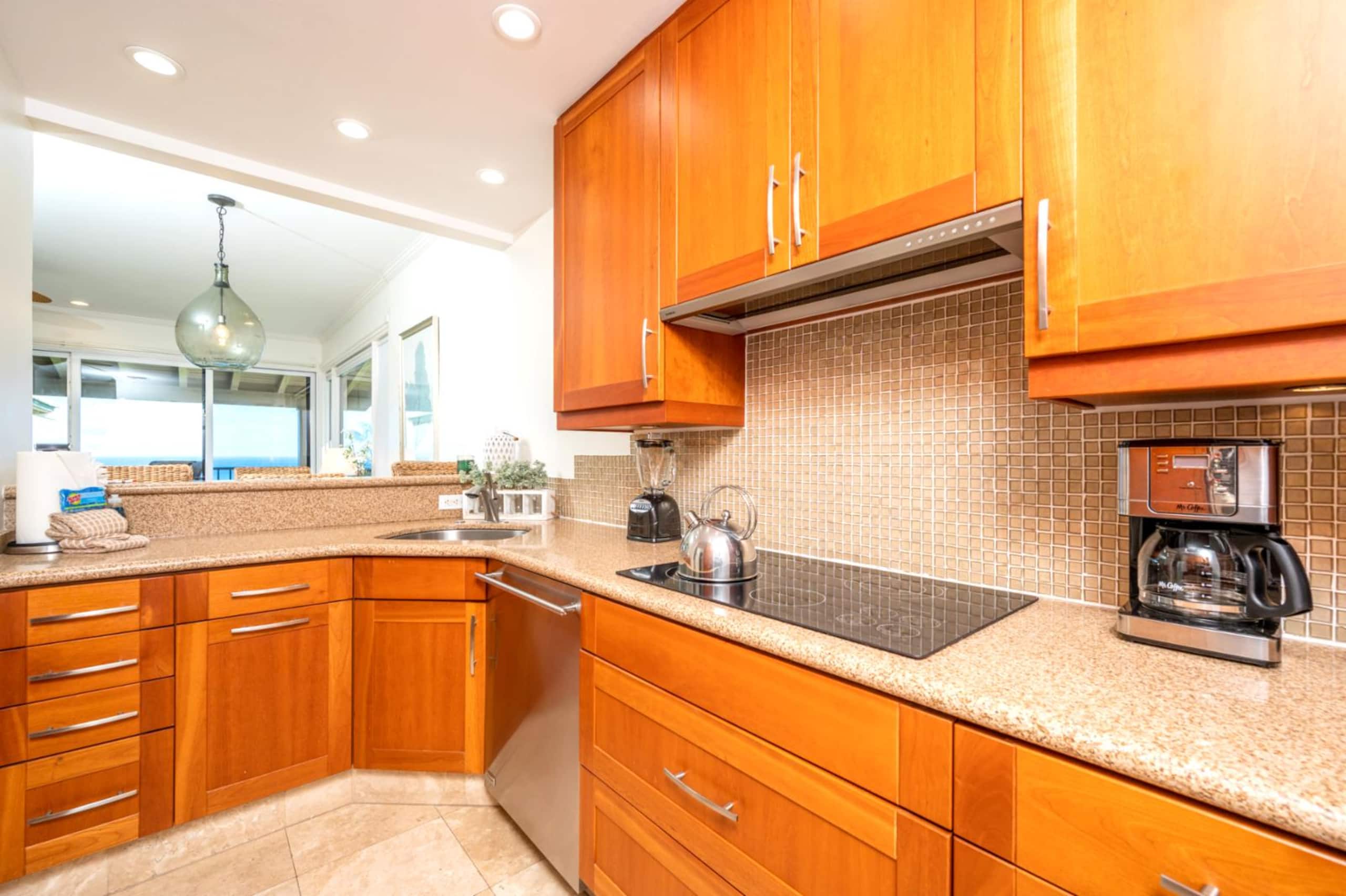 Condo in Lahaina · ★4.67 · 1 bedroom · 2 beds · 2 baths - Image 27
