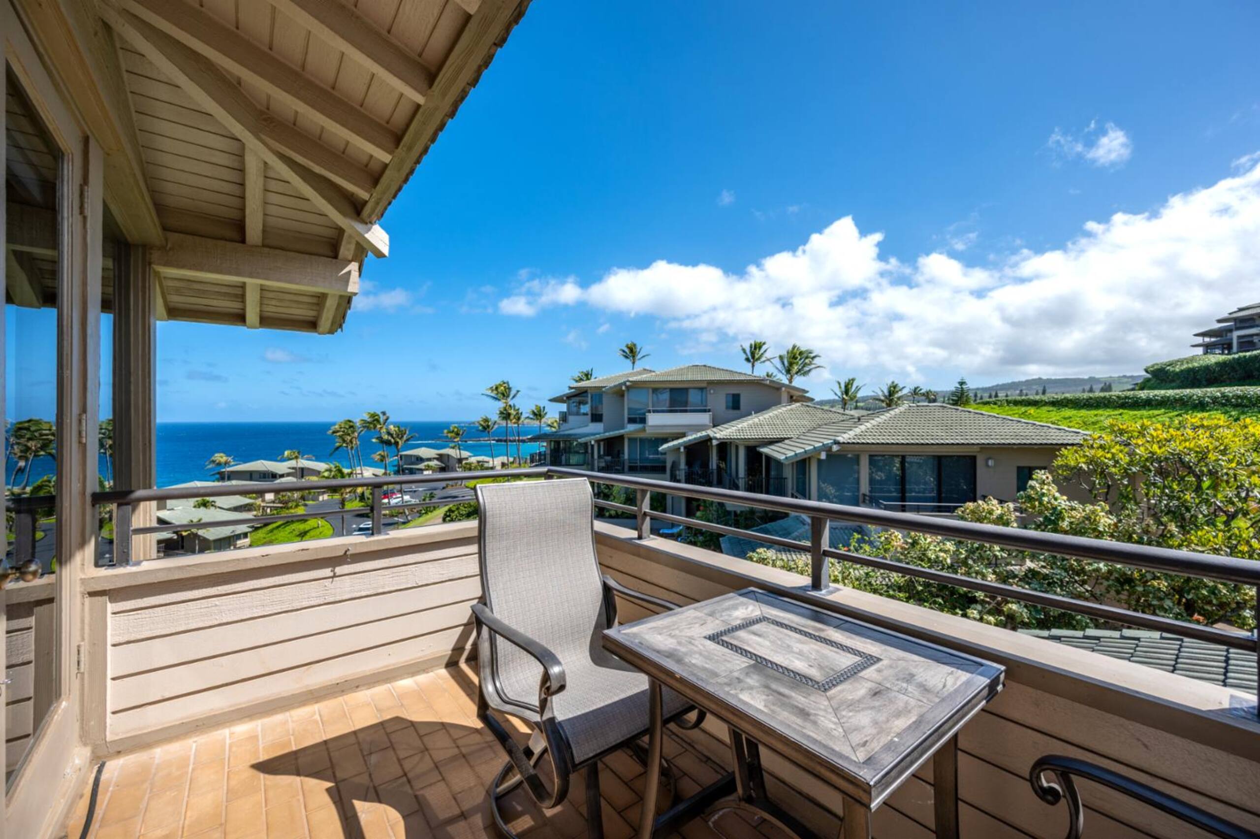 Condo in Lahaina · ★4.67 · 1 bedroom · 2 beds · 2 baths - Image 44
