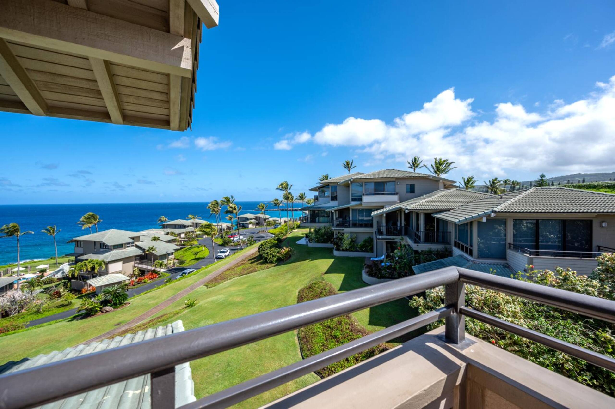 Condo in Lahaina · ★4.67 · 1 bedroom · 2 beds · 2 baths - Image 42