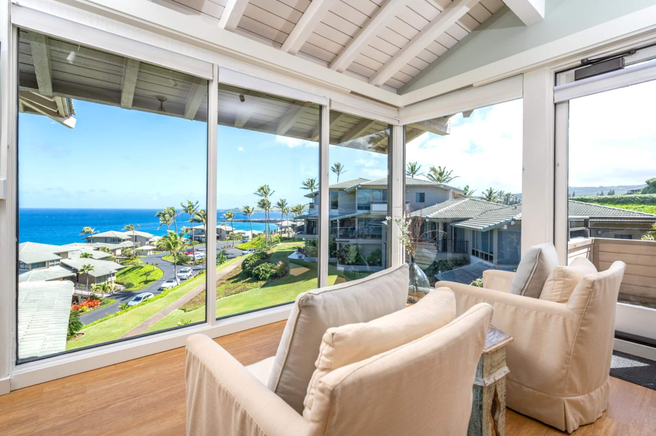Condo in Lahaina · ★4.67 · 1 bedroom · 2 beds · 2 baths - Image 7