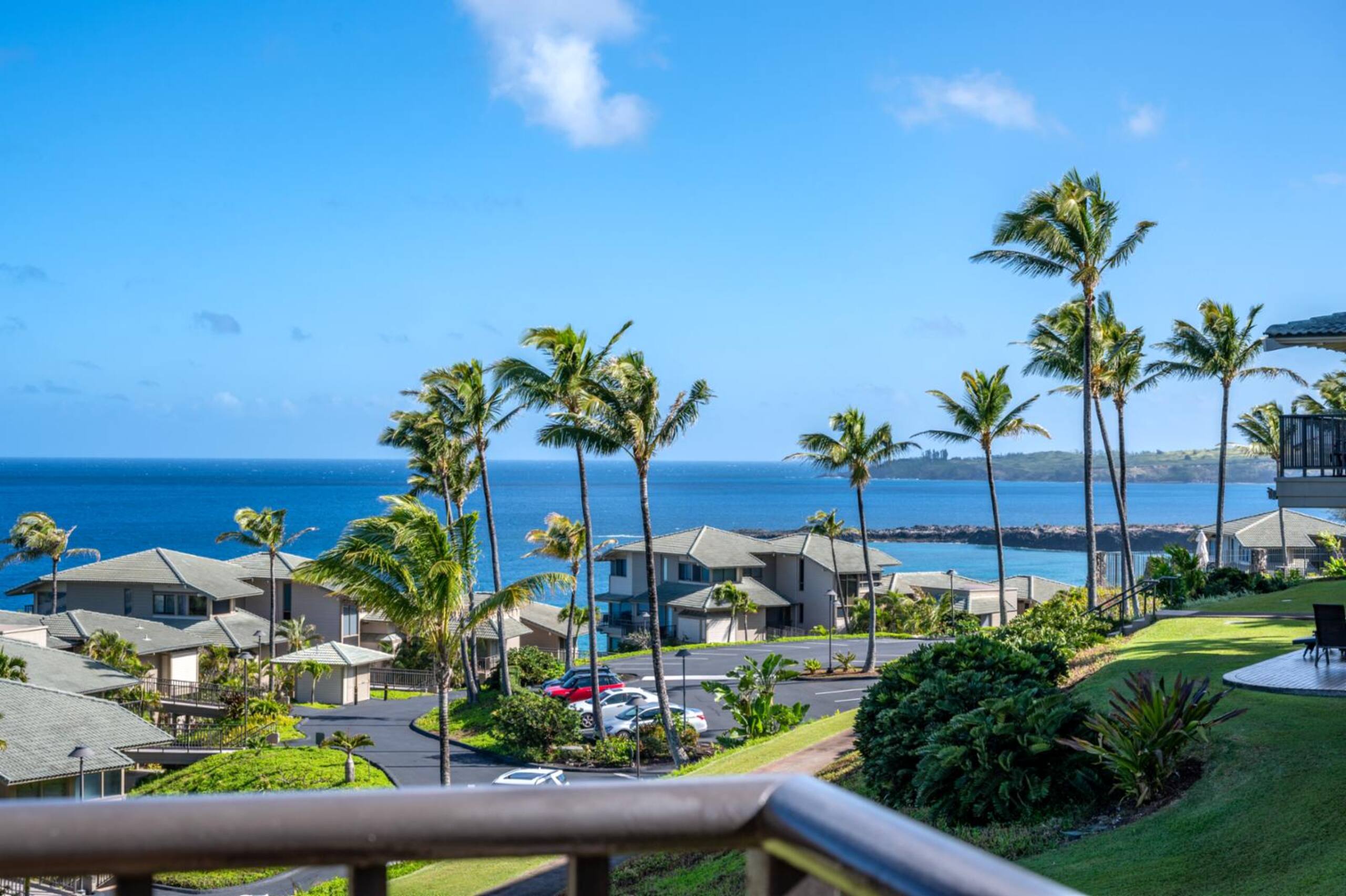 Condo in Lahaina · ★4.67 · 1 bedroom · 2 beds · 2 baths - Image 45