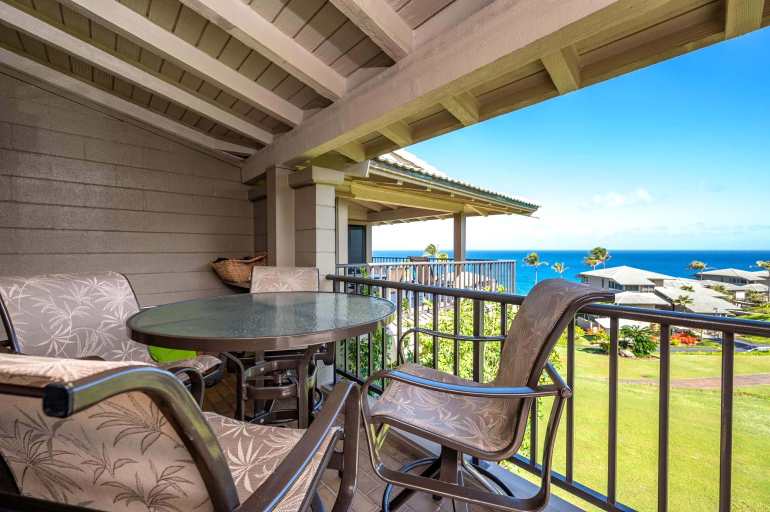 Condo in Lahaina · ★4.67 · 1 bedroom · 2 beds · 2 baths - Image 14