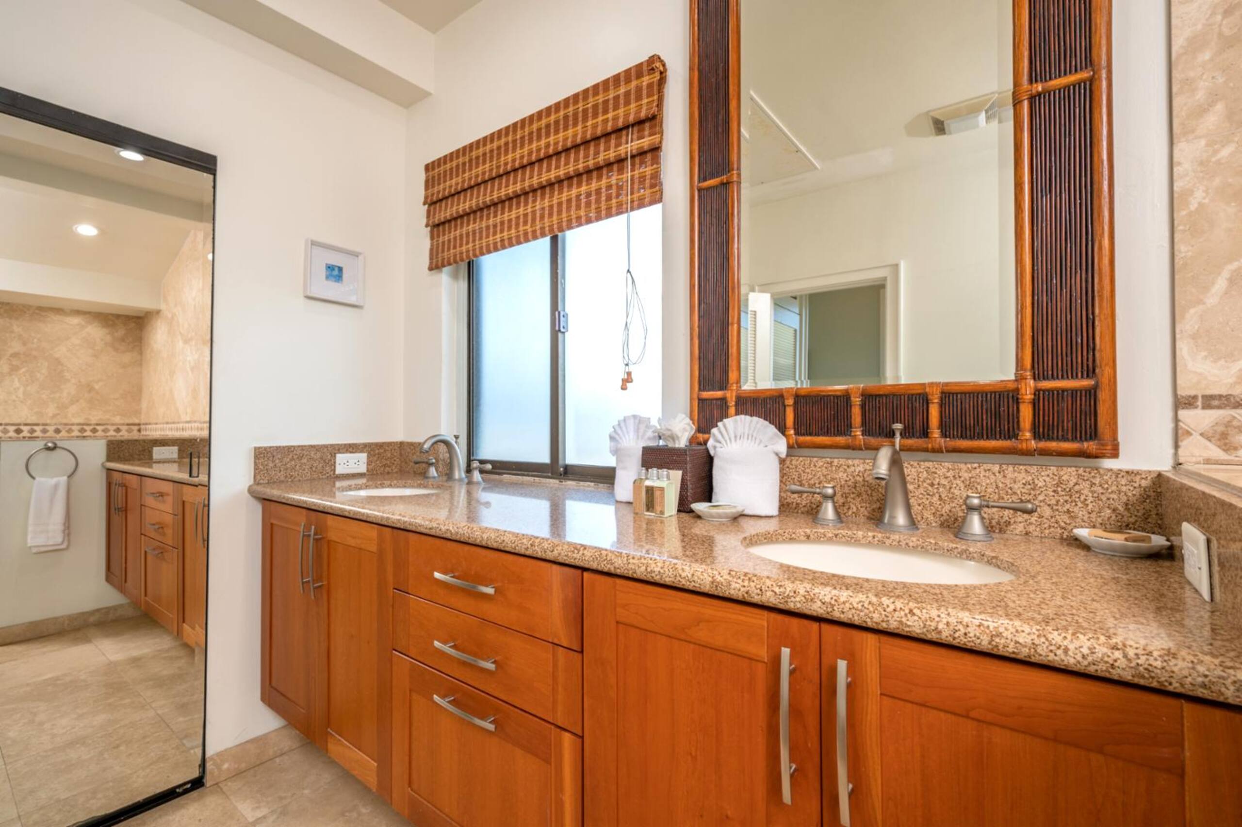 Condo in Lahaina · ★4.67 · 1 bedroom · 2 beds · 2 baths - Image 39