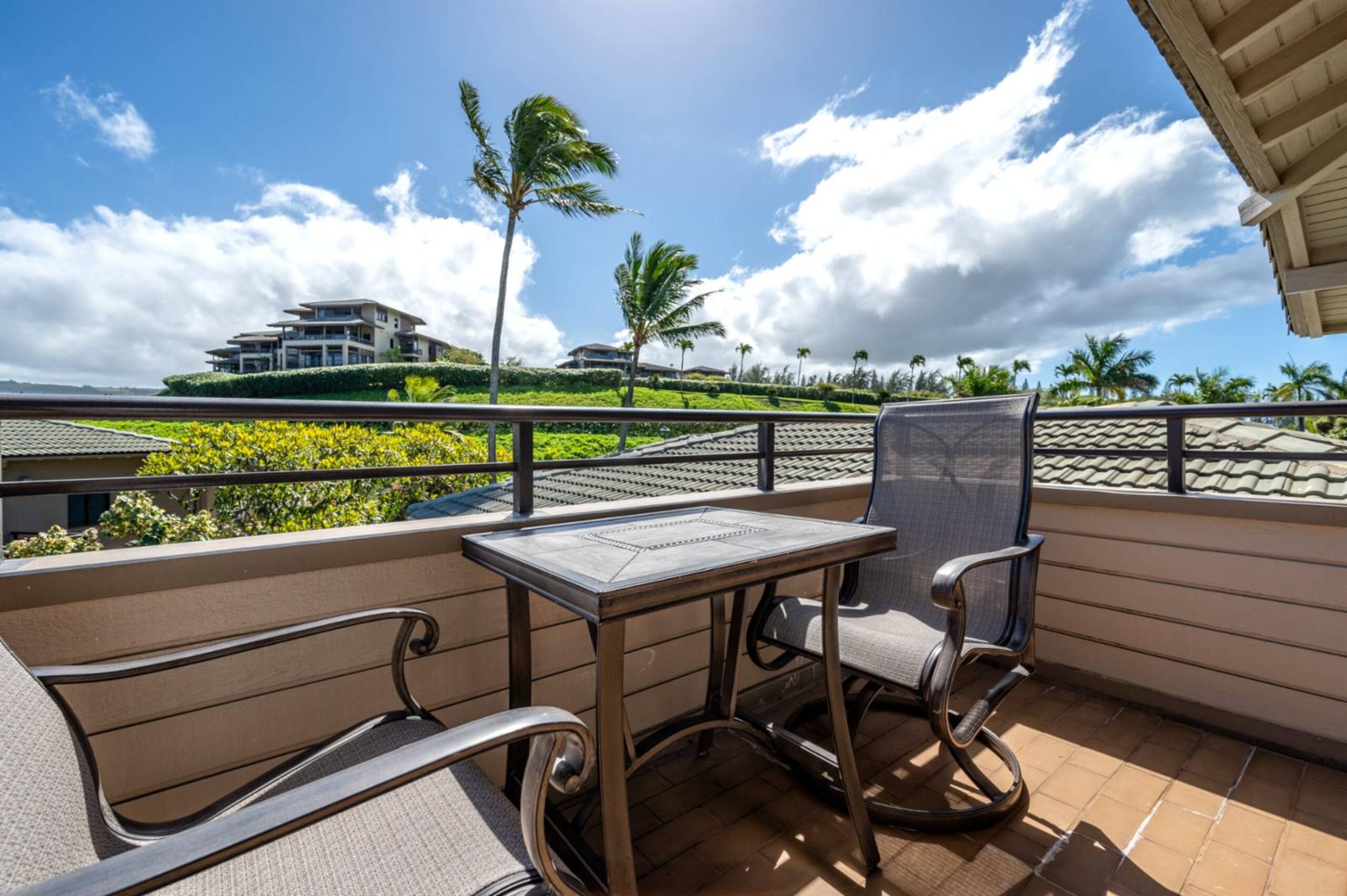 Condo in Lahaina · ★4.67 · 1 bedroom · 2 beds · 2 baths - Image 43