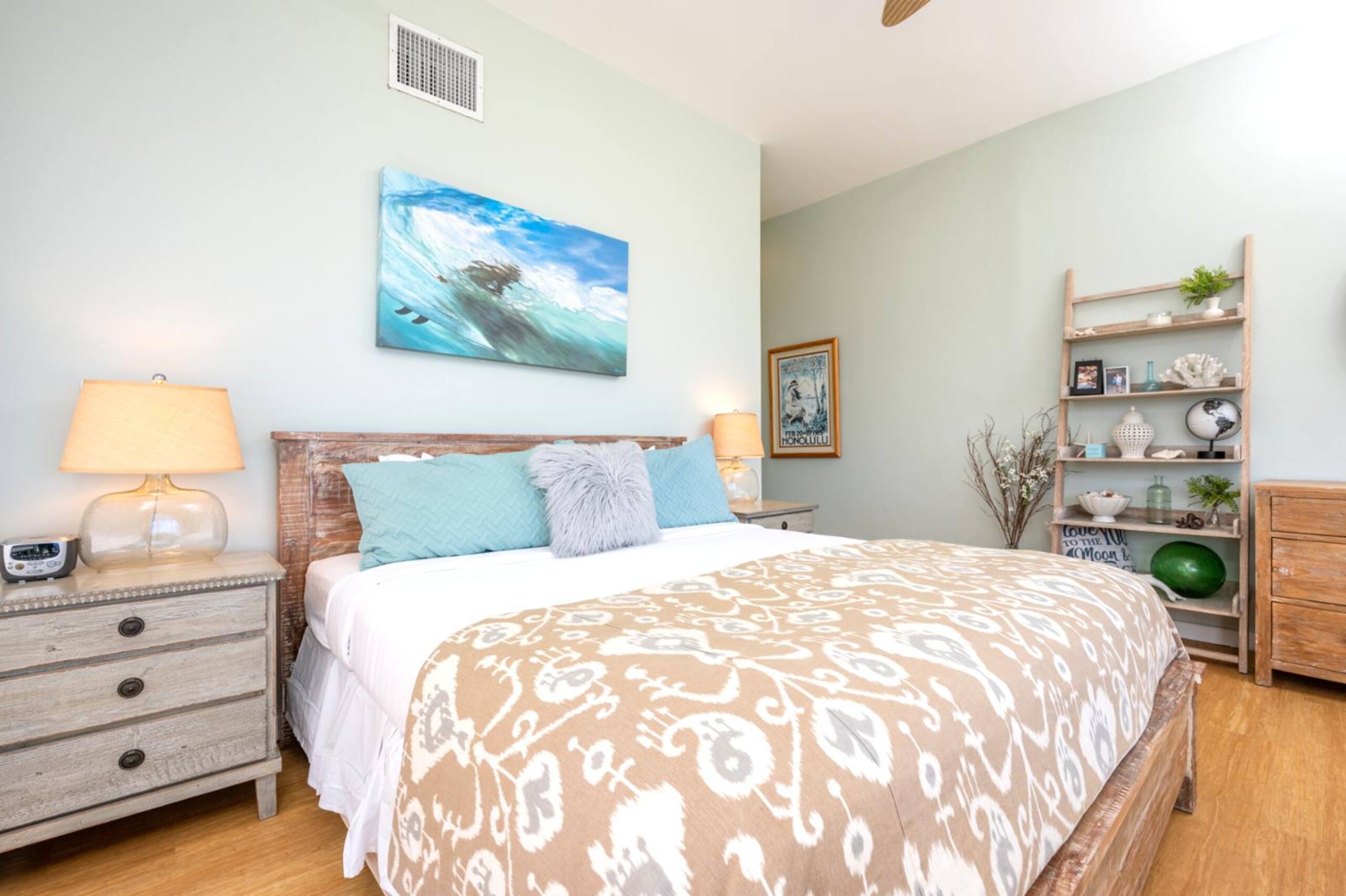 Condo in Lahaina · ★4.67 · 1 bedroom · 2 beds · 2 baths - Image 37
