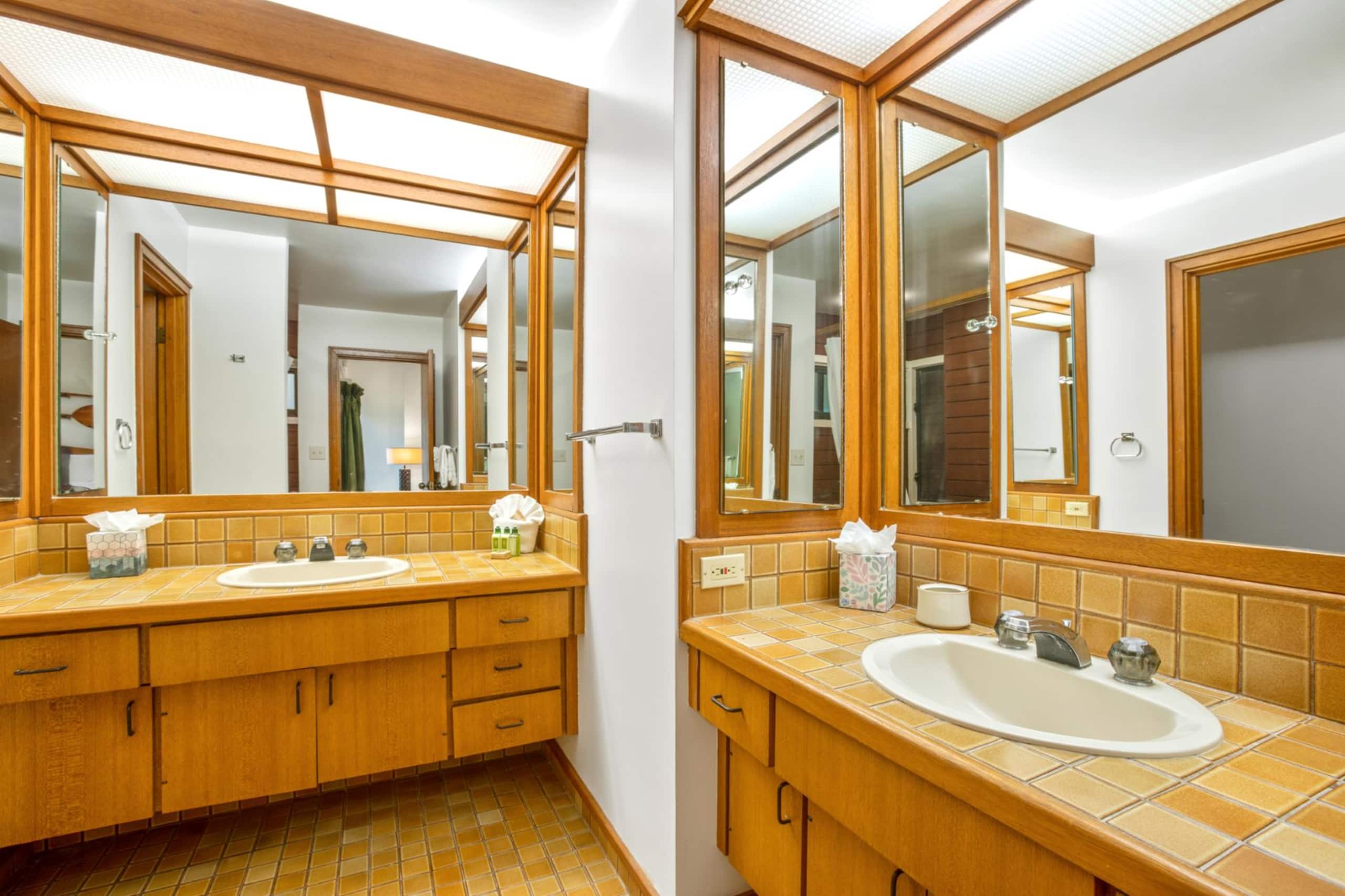 Condo in Lahaina · ★4.73 · 1 bedroom · 1 bed · 2 baths - Image 21