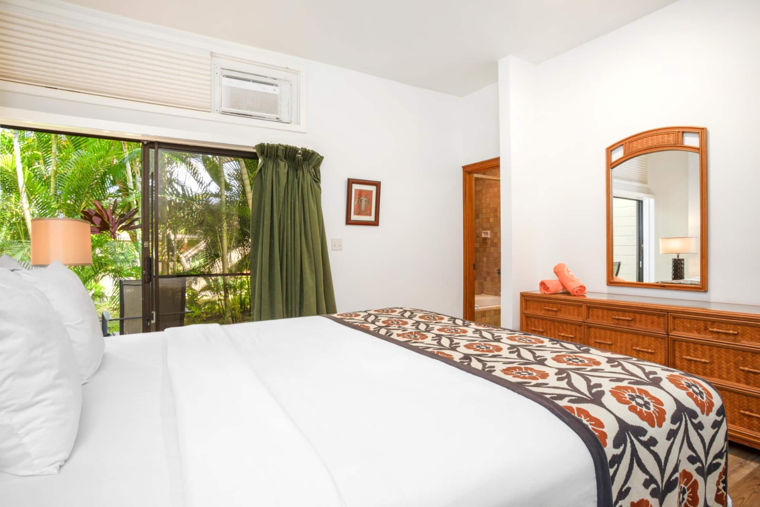 Condo in Lahaina · ★4.73 · 1 bedroom · 1 bed · 2 baths - Image 19