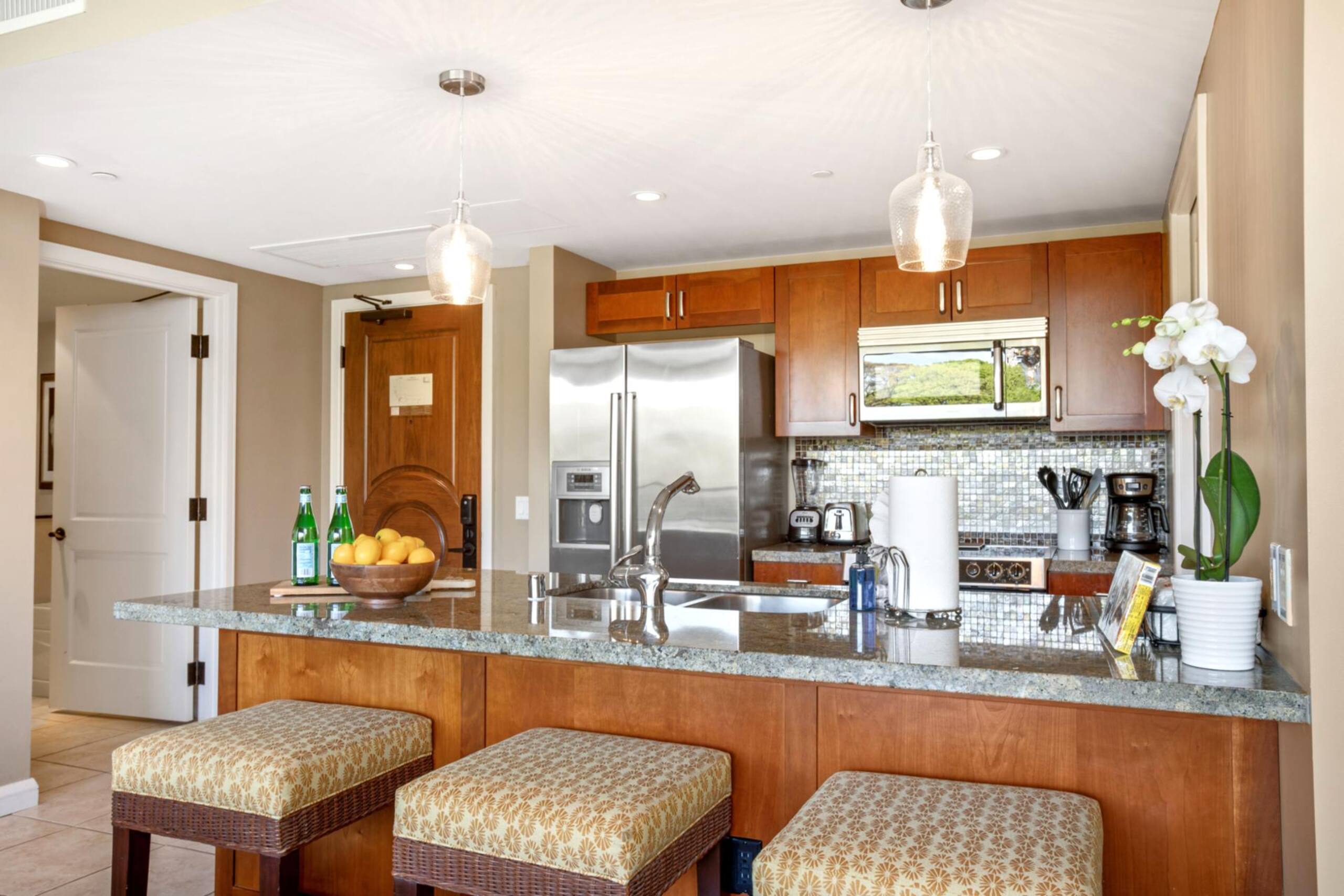 Condo in Lahaina · ★4.71 · 1 bedroom · 2 beds · 1 bath - Image 23