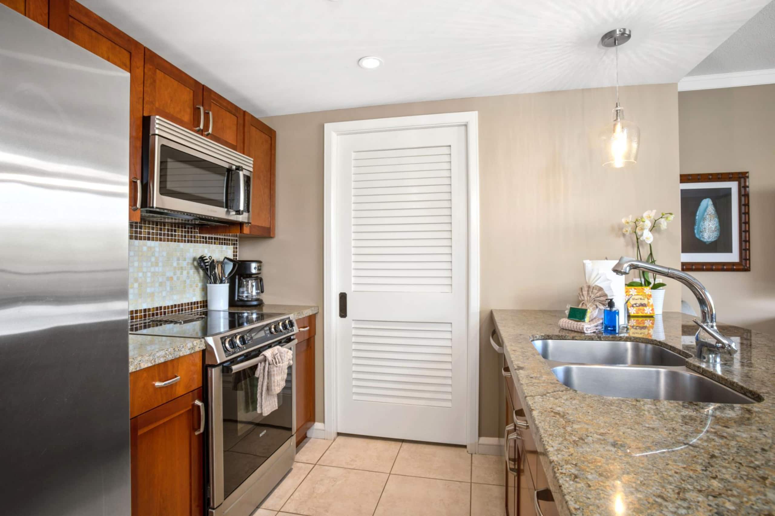Condo in Lahaina · ★4.71 · 1 bedroom · 2 beds · 1 bath - Image 26