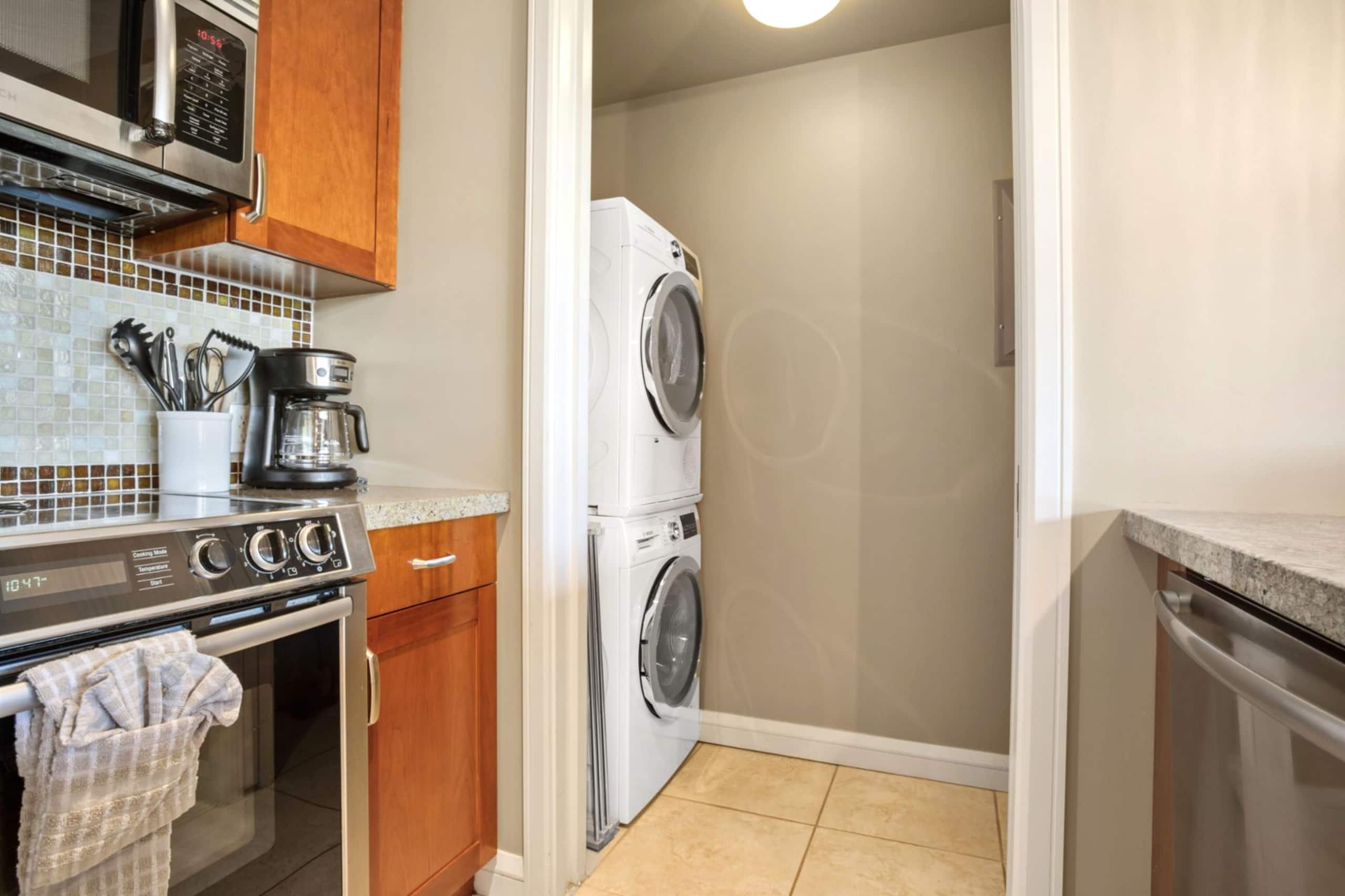 Condo in Lahaina · ★4.71 · 1 bedroom · 2 beds · 1 bath - Image 37