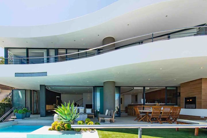 Ocean’s 33 Villa gallery image 2