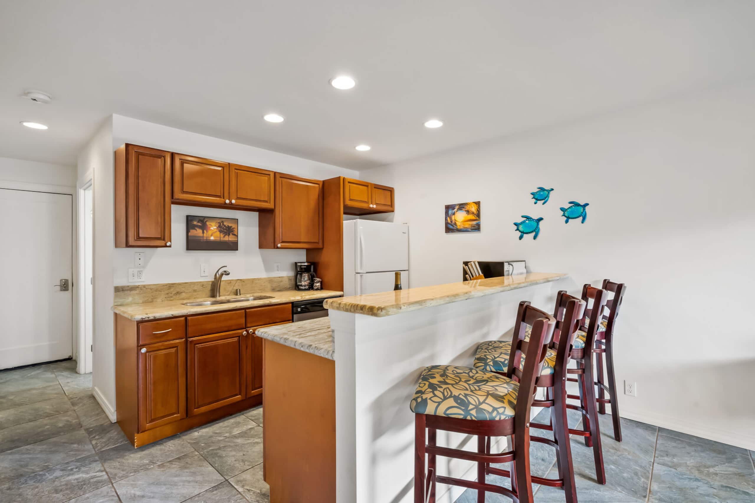 Condo in Kapaa · ★4.83 · 2 bedrooms · 3 beds · 1 private bath - Image 9