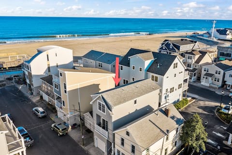 Breezy Sea Bright Stay | Walk to Beach & Unwind