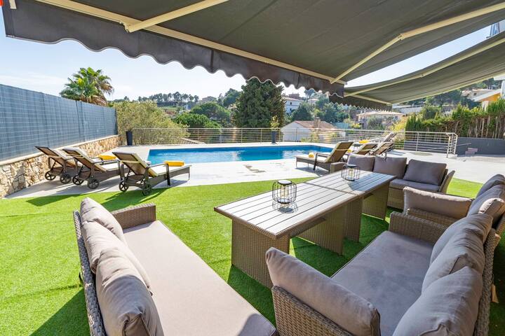 Sunset Lux House – Ideal for families in Residenti gallery image 3