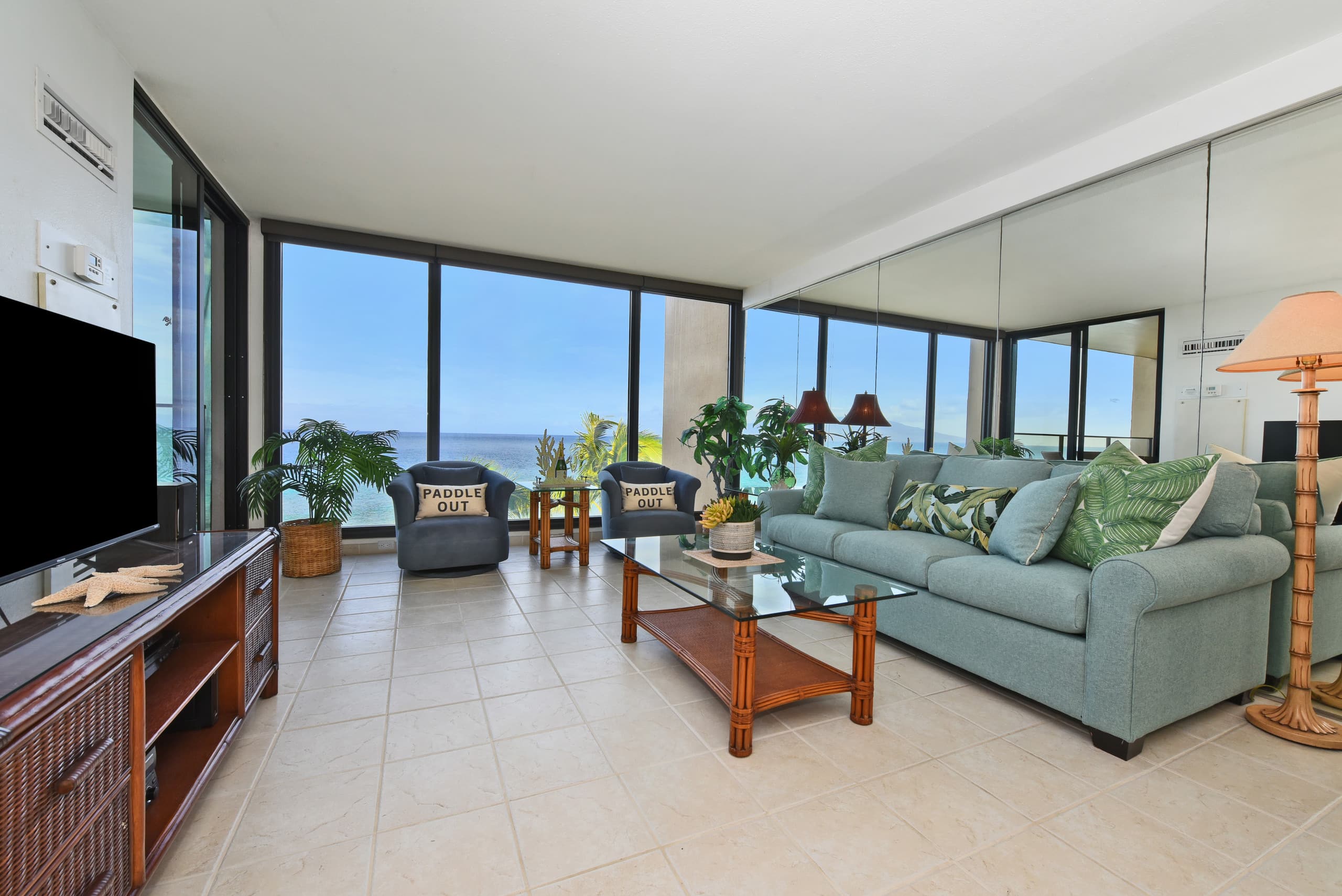 Condo in Lahaina · ★4.89 · 1 bedroom · 2 beds · 2 baths - Image 3