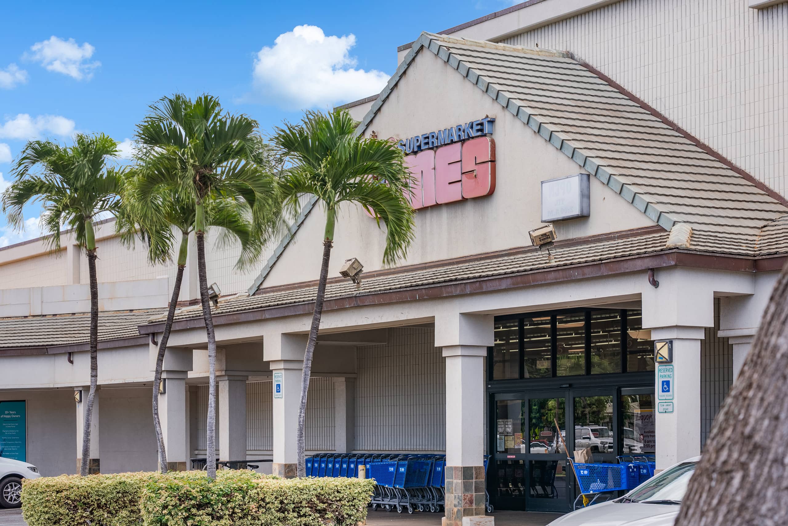 Condo in Lahaina · ★4.89 · 1 bedroom · 2 beds · 2 baths - Image 50