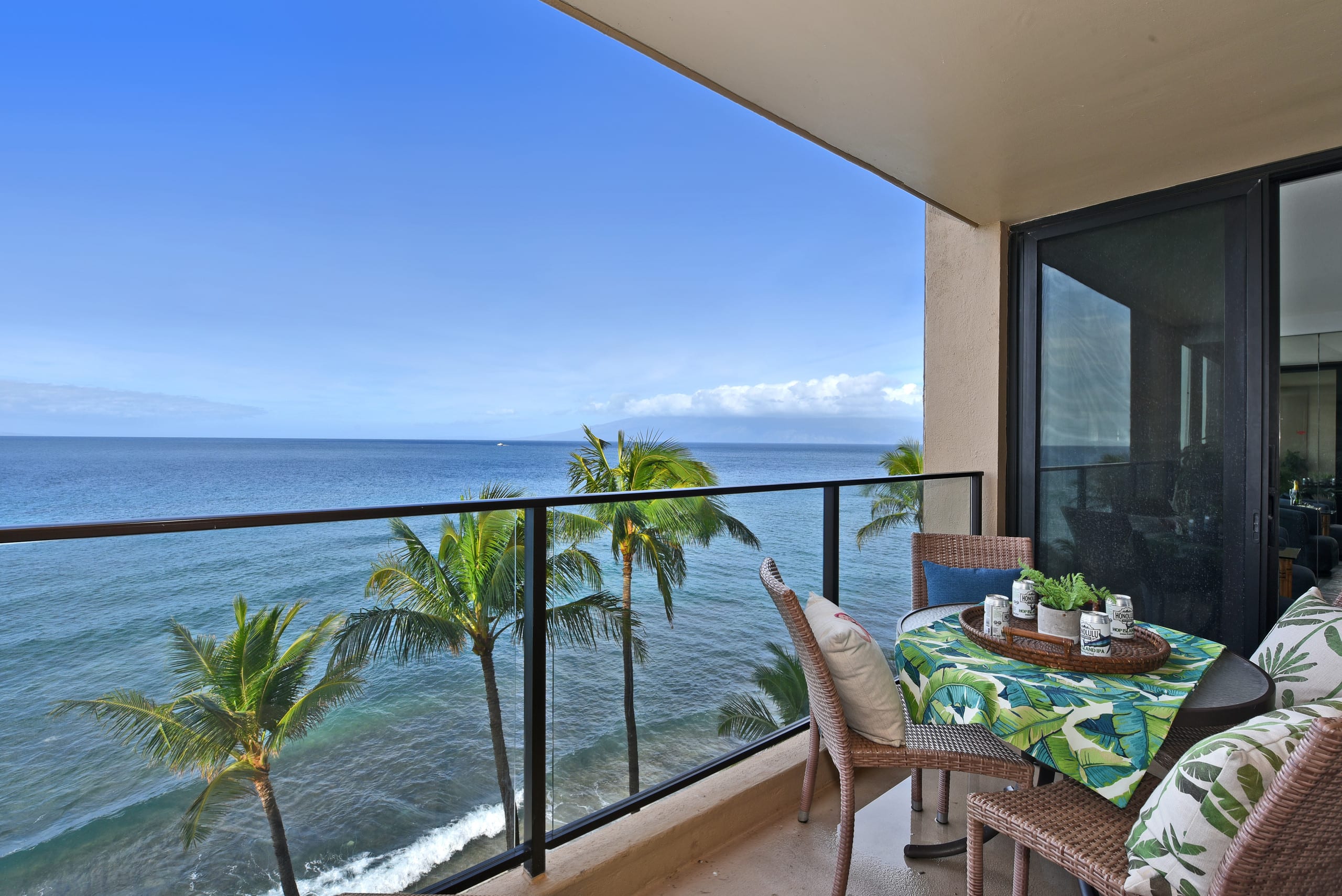 Condo in Lahaina · ★4.89 · 1 bedroom · 2 beds · 2 baths - Image 31