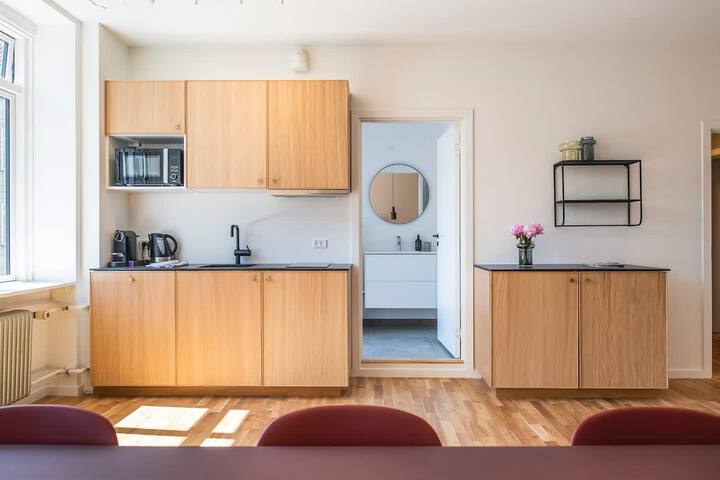 The Lakes 3BR by Daniel&Jacob’s gallery image 2