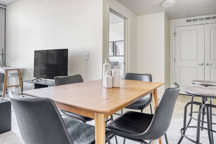 Blueground | Palo Alto, w/d & pool, nr tech gallery image 5