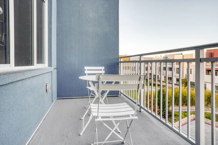 Blueground | Palo Alto, w/d & pool, nr tech gallery image 4