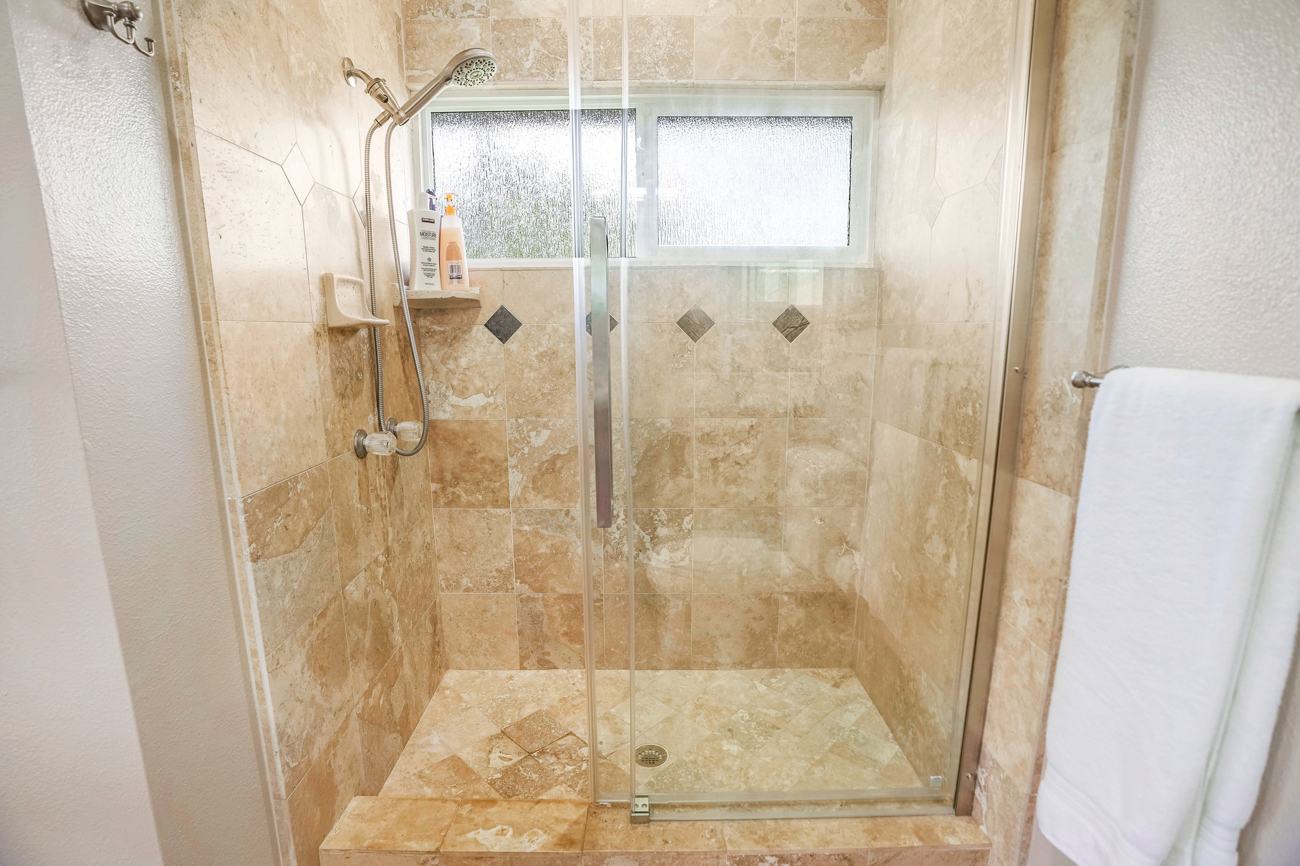 Home in Koloa · ★4.89 · 4 bedrooms · 4 beds · 3.5 baths - Image 31