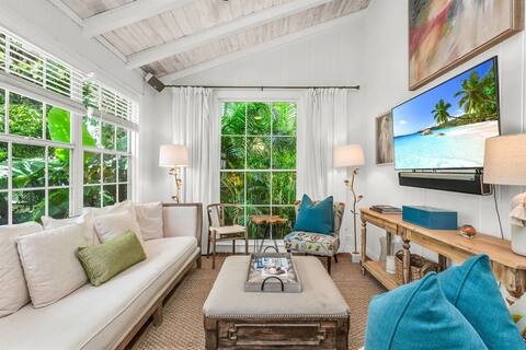 Successful Airbnb property: The Palms Resort Oasis - Guest House Full Kitchen in West Palm Beach / Boca Raton