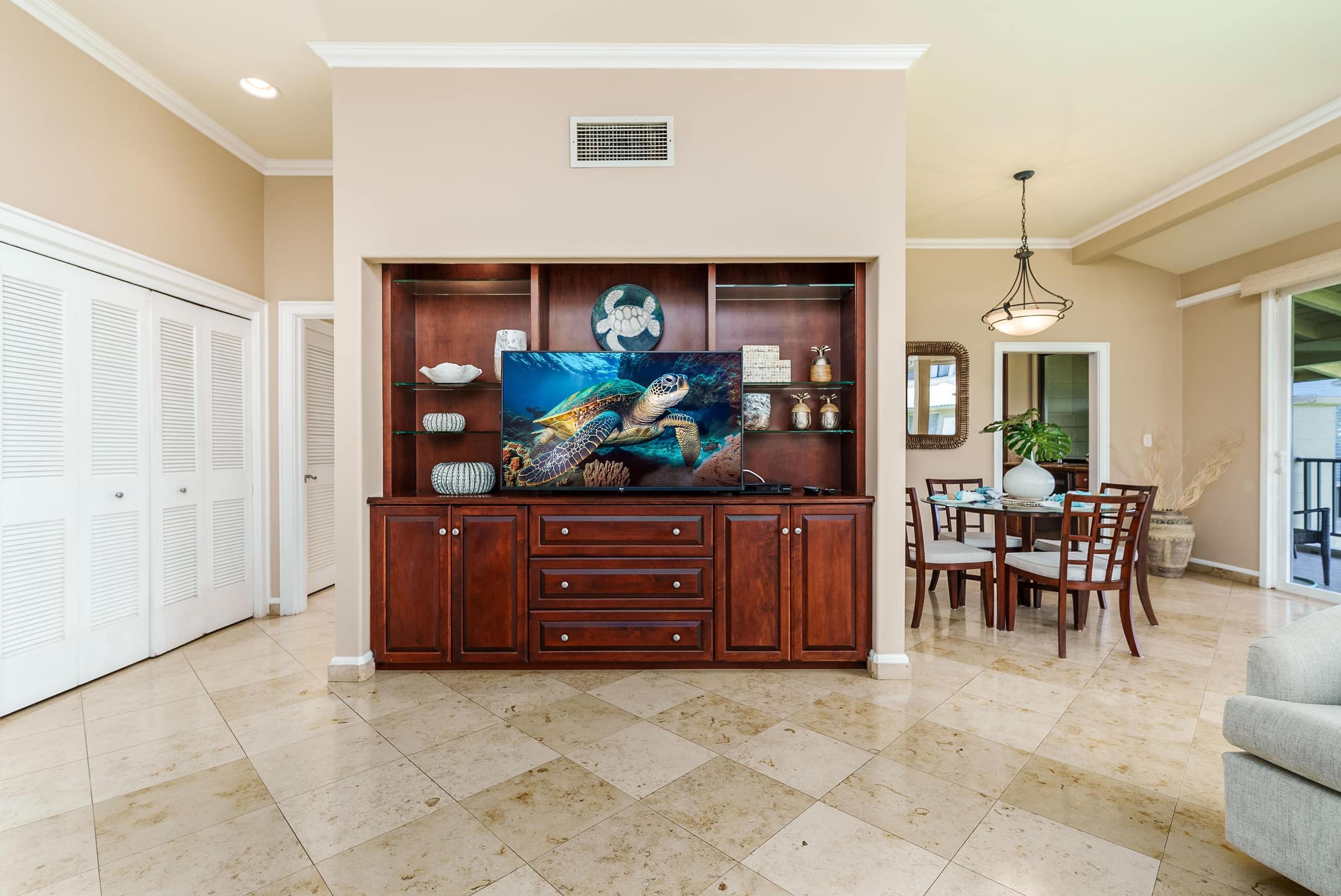Villa in Lahaina · ★4.86 · 1 bedroom · 2 beds · 1 bath - Image 20
