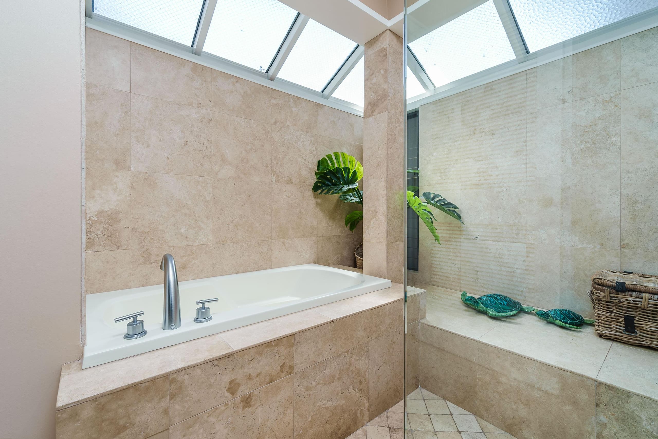 Villa in Lahaina · ★4.86 · 1 bedroom · 2 beds · 1 bath - Image 30