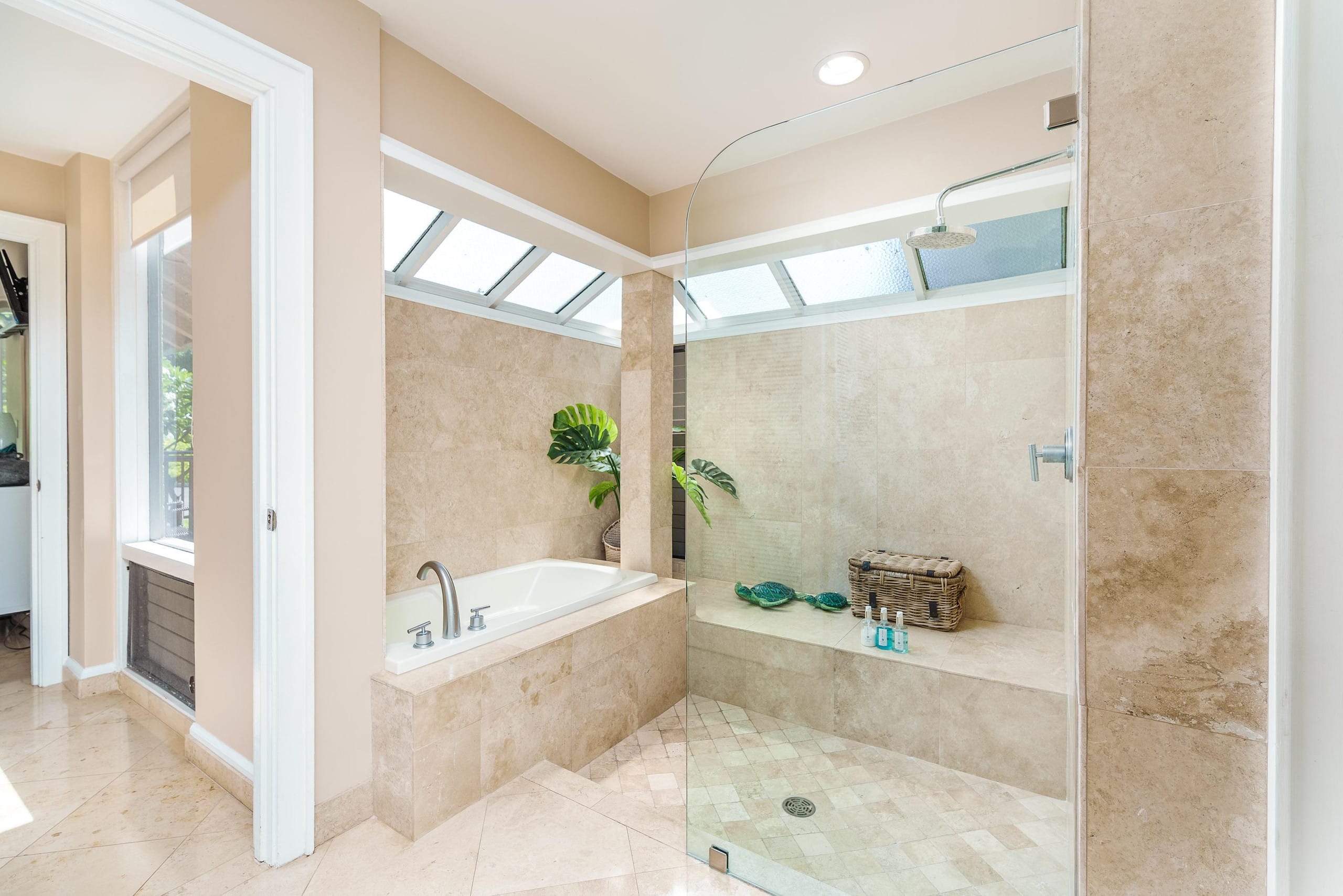 Villa in Lahaina · ★4.86 · 1 bedroom · 2 beds · 1 bath - Image 28