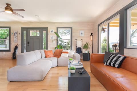 Popular Airbnb listing: Skyline Sanctuary • Panoramic View Wellness Stay in Hiawassee