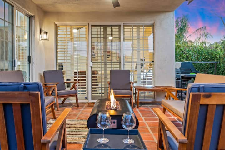Modern Sanctuary With Luxury Features | Desert Breezes Haven | Extended Stays Welcome - Indio, CA