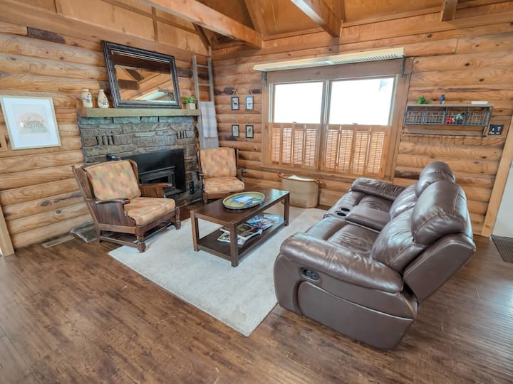 Bluff Top Cabin With Hot Tub, Lake View, & Firepit - Arrowhead State Park, Canadian