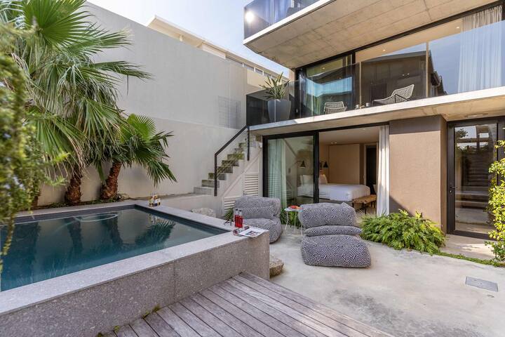 Villa Pietra Camps Bay – Pool | 2 mins from beach gallery image 2