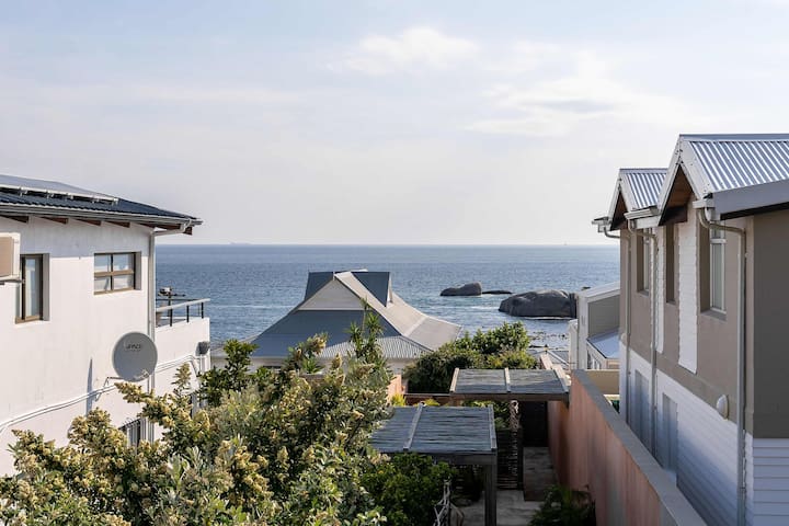 Villa Pietra Camps Bay – Pool | 2 mins from beach