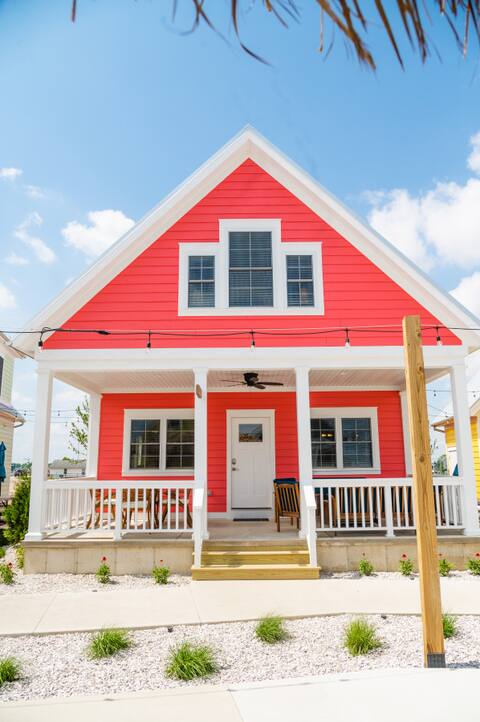 The Captain - 3 Bed/1 Loft Lakeside Cottage!