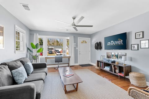 Park Circle Oasis | HotTub & Record Player