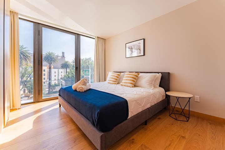 Perfect Stay in Roma Private Terrace BBQ gallery image 3