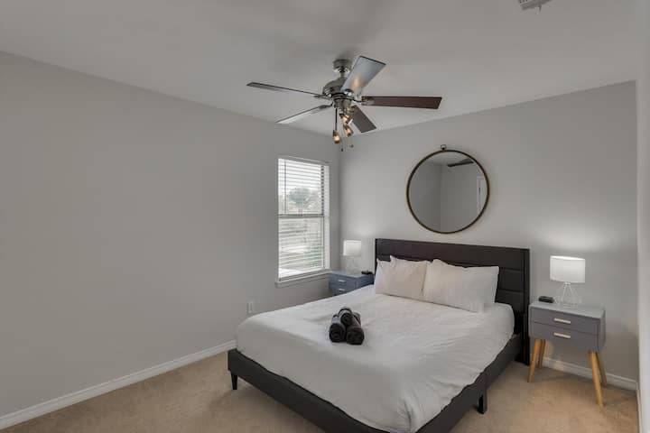 ห้องนอน (ชั้นบน)