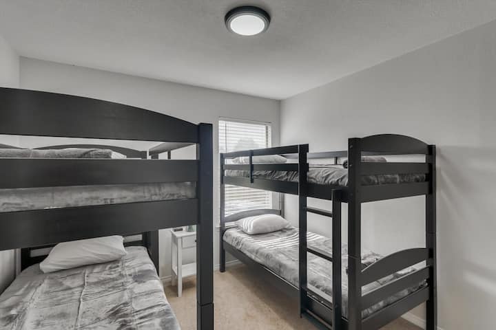 ห้องนอน (ชั้นบน)