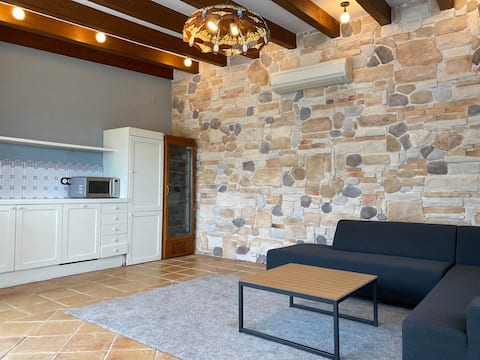 Successful Airbnb property: Villa with pool, jacuzzi - VistaVerdeCostaBrava in Calonge I Sant Antoni