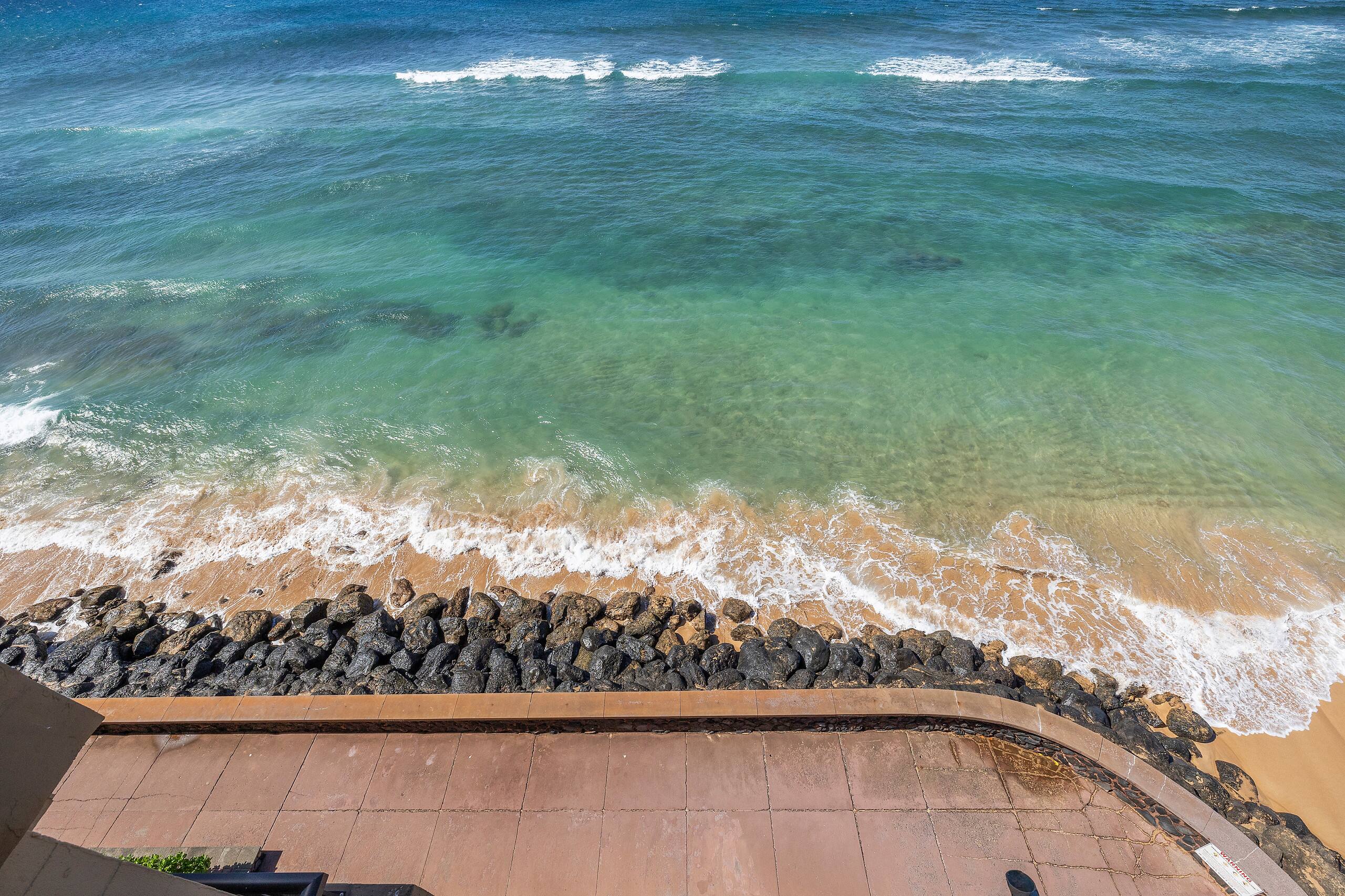 Condo in Lahaina · ★4.91 · 1 bedroom · 3 beds · 1 bath - Image 26