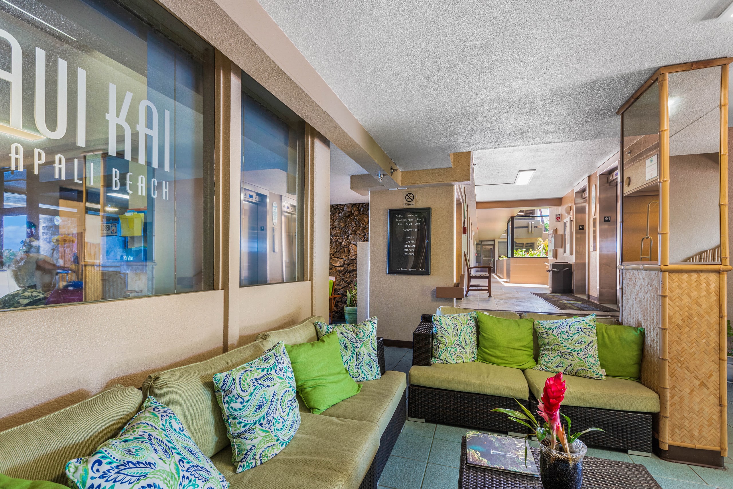 Condo in Lahaina · ★4.91 · 1 bedroom · 3 beds · 1 bath - Image 37