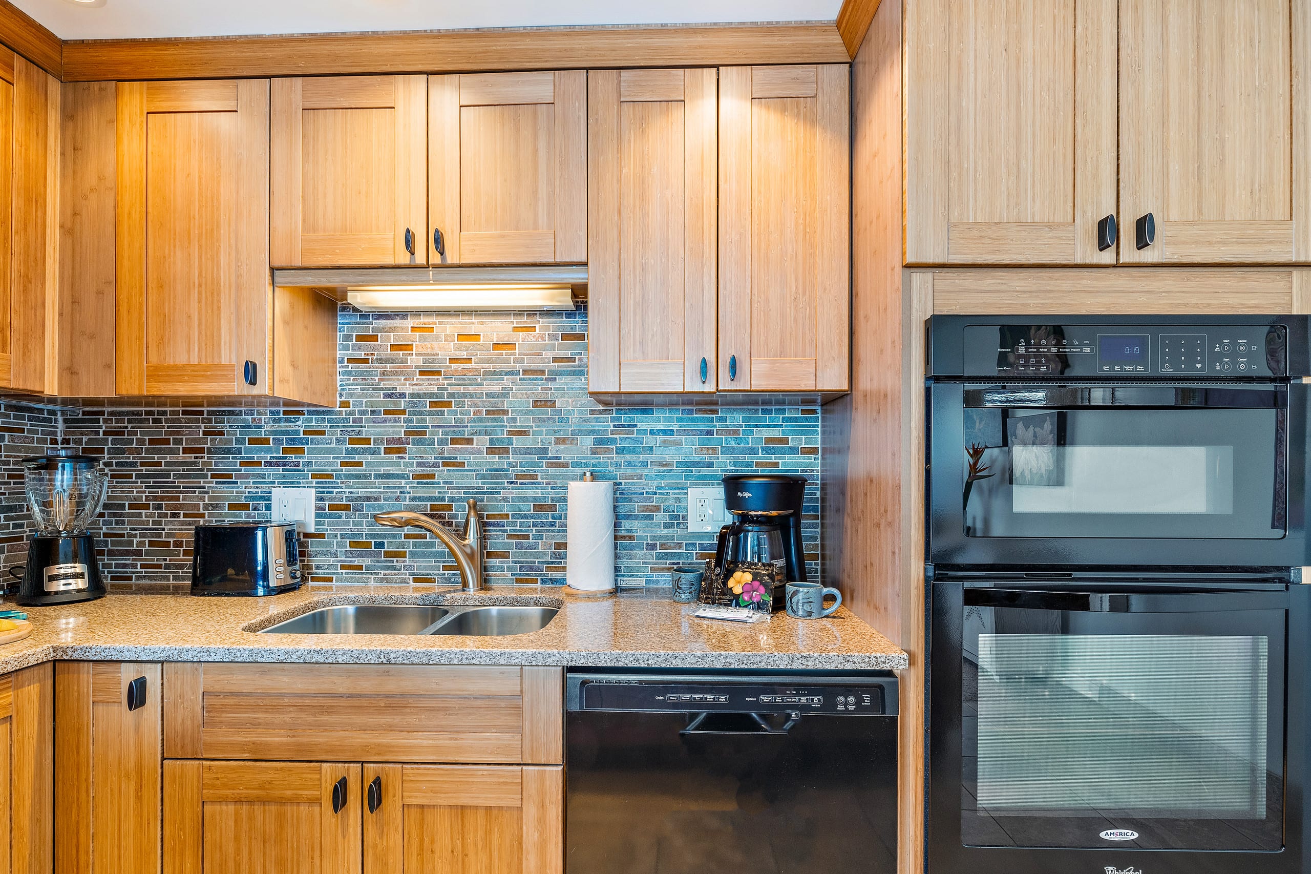 Condo in Lahaina · ★4.91 · 1 bedroom · 3 beds · 1 bath - Image 13