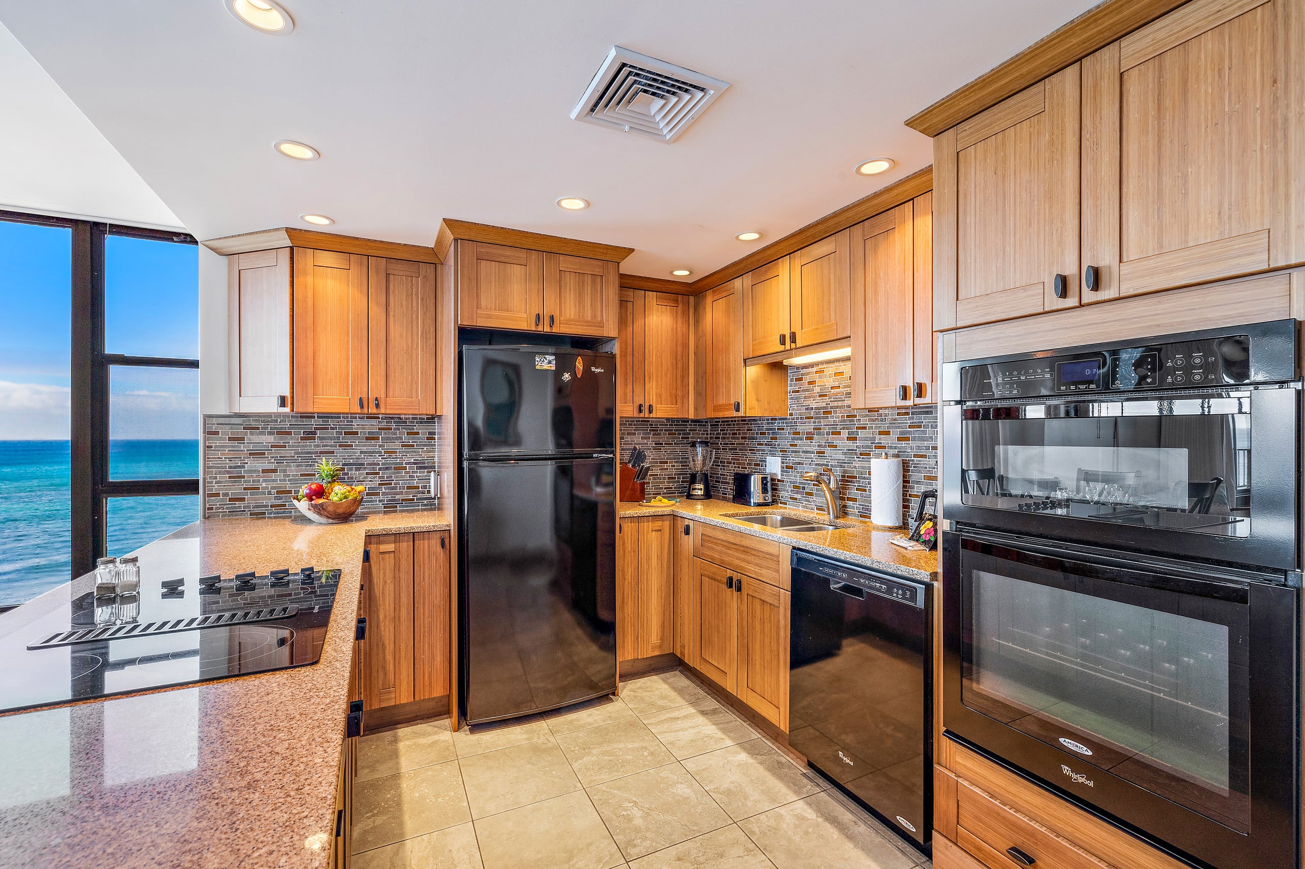 Condo in Lahaina · ★4.91 · 1 bedroom · 3 beds · 1 bath - Image 9