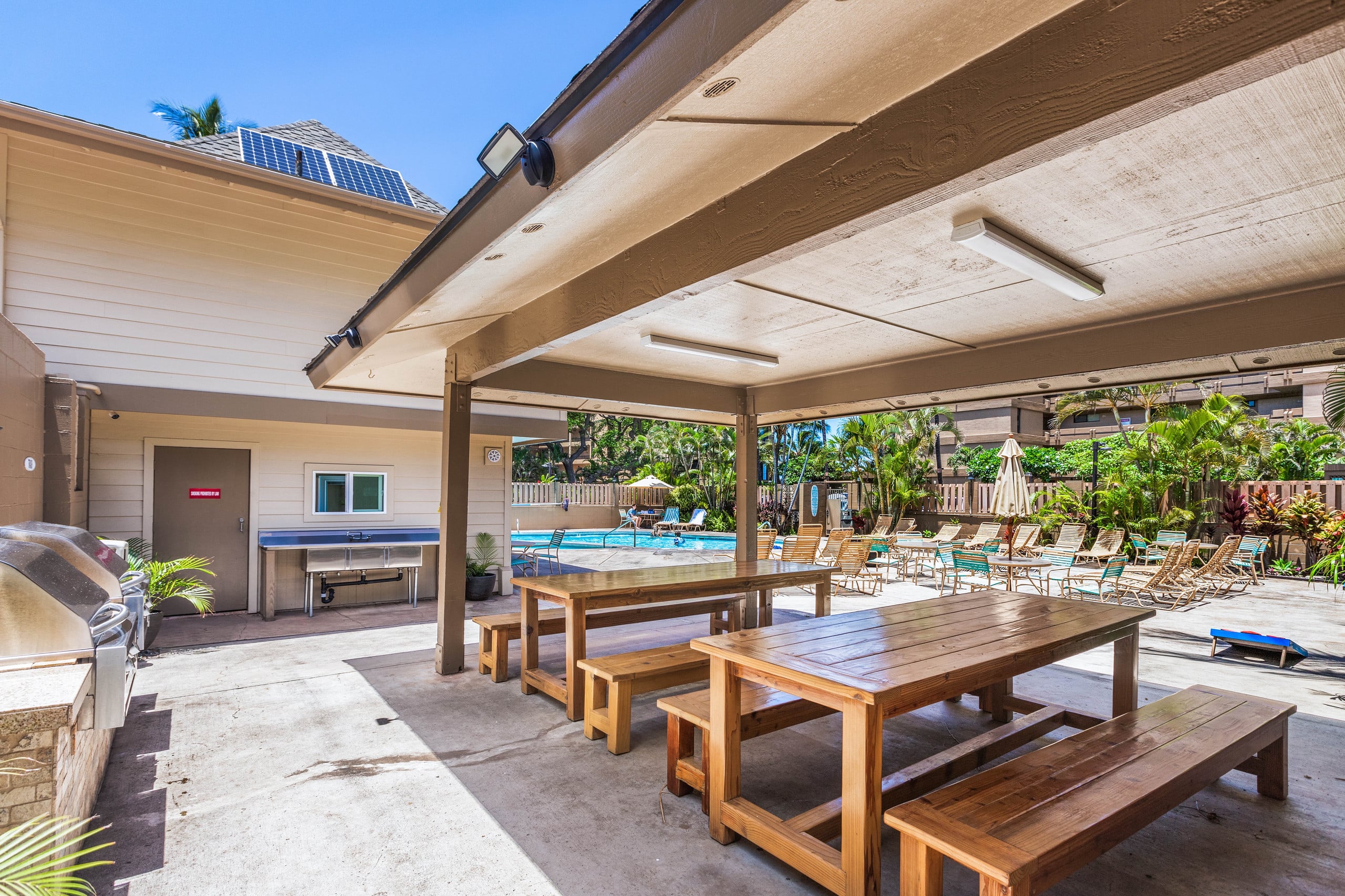 Condo in Lahaina · ★4.91 · 1 bedroom · 3 beds · 1 bath - Image 38
