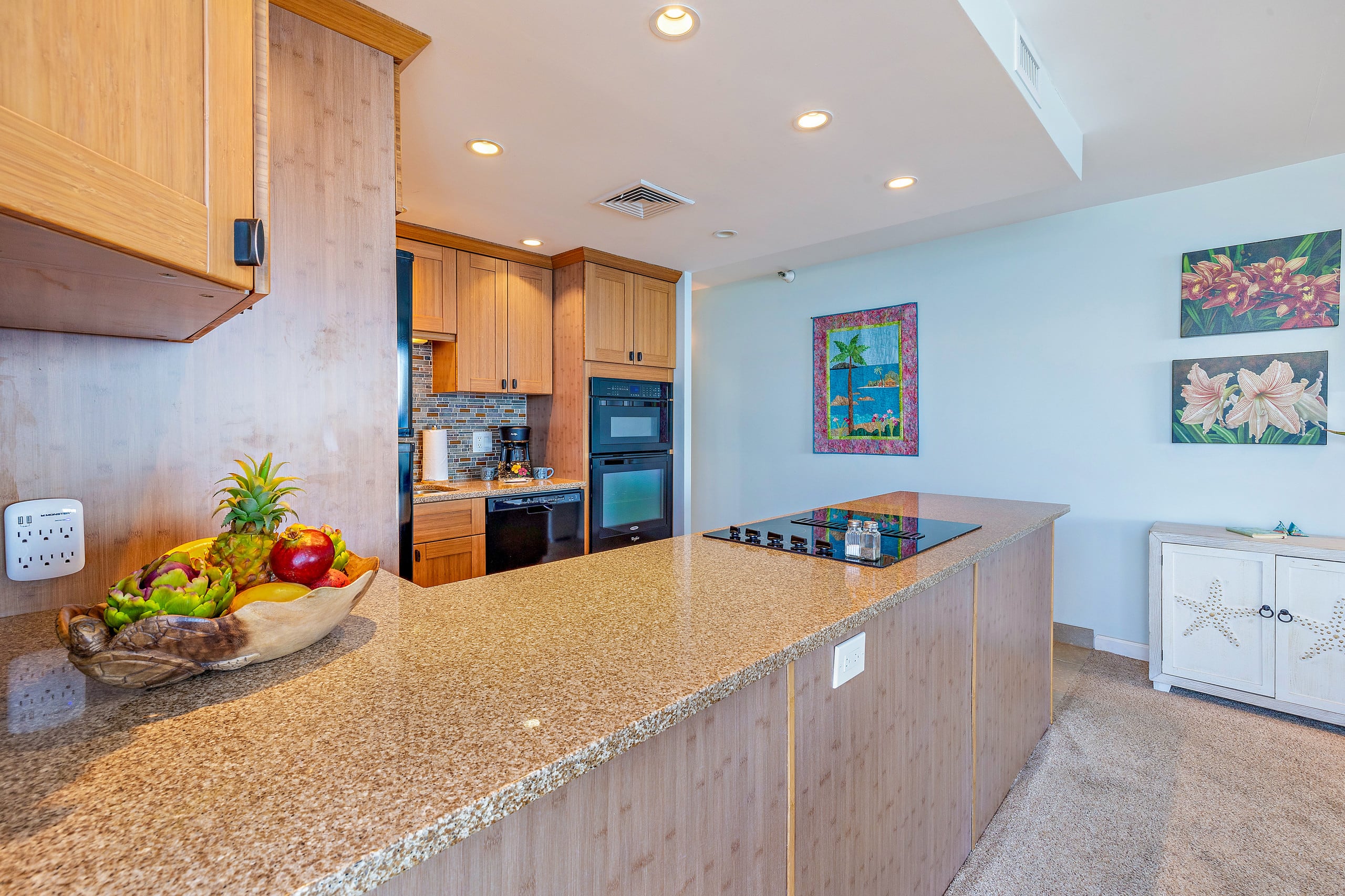Condo in Lahaina · ★4.91 · 1 bedroom · 3 beds · 1 bath - Image 14